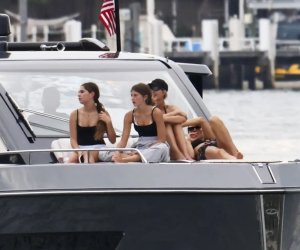 İvanka Tramp Mayamidə Jizel Bündçenlə yaxtada görünüb