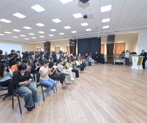 "Rəqəmsal məktəb" hələlik Bakıda tətbiq olunacaq