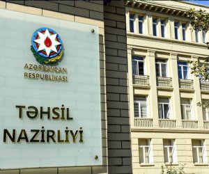 Məktəbli avtobuslarında qiyməti məsələsini nazirlik müəyyən etmir - Əmrullayev