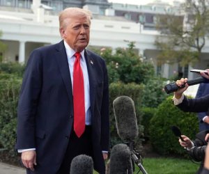 Трамп пытается отмазаться от антироссийских санкций