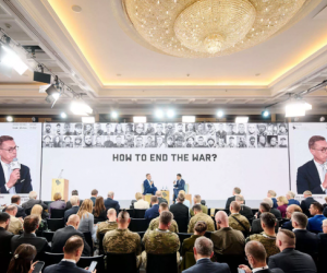 Между президентом Финляндии и Борисом Джонсоном разгорелся спор об Украине