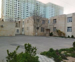 Azyaşlı bağçada xəsarət alıb