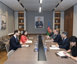 Байрамов встретился с новоназначенным послом Франции