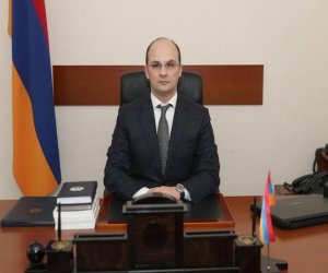 Глава СНБ Армении прибыл в Баку