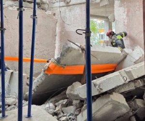 Moskvada məktəbdə tikinti konstruksiyaları uçub, ölənlər var