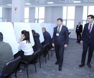 Hakimliyə namizədlər imtahan verdi