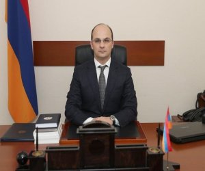 Директор СНБ Армении вернулся из Баку в Ереван