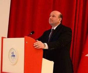 Türkiyənin əmək nazir müavini: slam dünyasında gənclər yüksək gəlir üçün Qərbə köçür