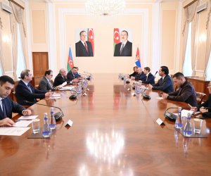 Əli Əsədov Serbiya Milli Assambleyasının sədri ilə görüşüb