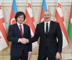 İlham Əliyev İrakli Kobaxidzeyə zəng edib