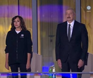 Prezident və xanımı Gəncədə III MDB Oyunlarının açılışını izləyir - Canlı