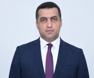 Kərəmov öz istəyilə vəzifəsindən ayrılıb
