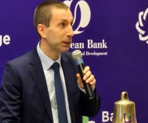 AİB Azərbaycanda ilk manat istiqrazlarını buraxdı