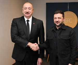 Prezident Zelenski ilə görüşüb