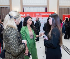 “Nar”ın dəstəyi ilə inklüzivliyi təşviq edən “Bütün Vücudlar Danışır” layihəsinin hesabat tədbiri baş tutdu