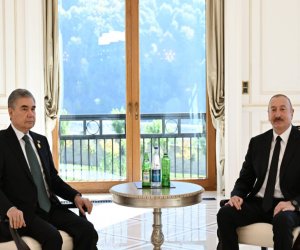 İlham Əliyev Qəbələdə Qurbanqulu Berdiməhəmmədovla görüşüb
