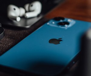 Франция начала расследование против Apple