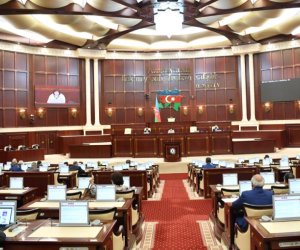 Milli Məclisin növbəti plenar iclasının vaxtı məlum olub