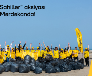 Yelo komandası Mərdəkan çimərliyində təmizlik aksiyası həyata keçirib