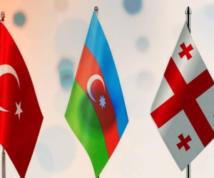 Türkiyə–Azərbaycan–Gürcüstan müdafiə nazirlərinin üçtərəfli görüşü keçirilir