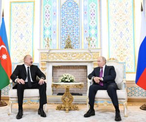 İlham Əliyev və Vladimir Putin Düşənbədə danışıqlar aparıblar