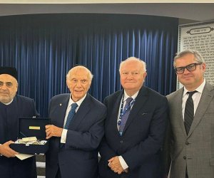Шейх уль-ислам встретился с авторитетным еврейским религиозным лидером США