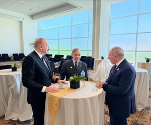 Aliyev meets Pashinyan, Sharif at peace summit in Egypt
