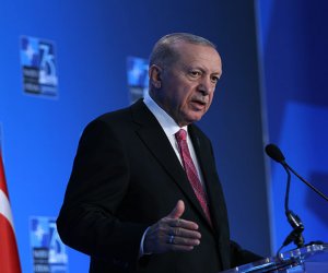 Ərdoğan Misirdə Makronla görüşüb