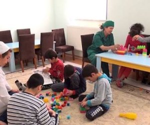 Azərbaycanda 49 minə yaxın sağlamlıq imkanları məhdud şagirdlər adi məktəblərdə oxuyur - Nazir müavini