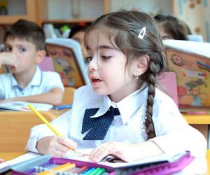 Birinci sinfə üzrlü səbəbdən gecikən uşaqların qəbulu başa çatıb