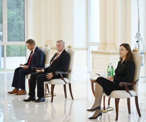 
Prezident İlham Əliyev Aİ-nin yeni səfirinin etimadnaməsini qəbul edib