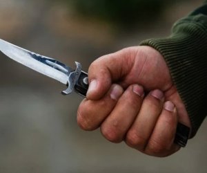 Bakıda məktəbli bıçaqlanıb