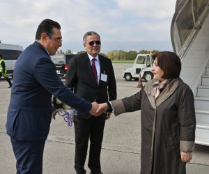 Sahibə Qafarova İsveçrəyə səfərə gedib