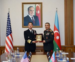 Zakir Həsənov ABŞ Mərkəzi Komandanlığının komandanı ilə görüşüb - Video
