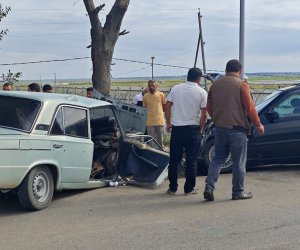 Cəlilabadda maşınlar toqquşub - Xəsarət alanlar var