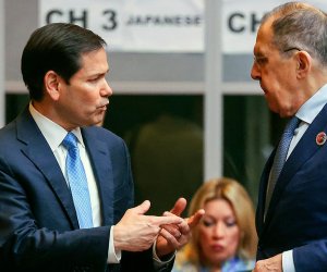 Rusiya Lavrov-Rubio görüşünün təxirə salınmasını təkzib edib