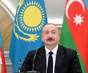 Prezident Qazaxıstana səfəri ilə bağlı paylaşım edib - Video