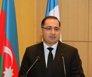 Azər Əmiraslanov: Müstəqil siyasətin əsası iqtisadi dayanıqlıqdır