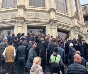 Gümrüdə etiraz aksiyasında iştiraka görə 37 nəfər saxlanılıb
