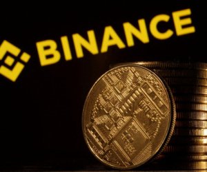 Tramp "Binance"ın təsisçisini əfv edib