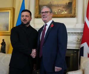 
Ukrayna və Britaniya liderləri görüşüb