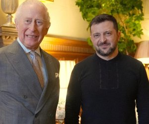 Zelenski Böyük Britaniya kralı ilə Ukraynadakı vəziyyəti müzakirə edib