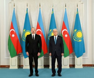 İlham Əliyev Respublika Günü münasibətilə Tokayevi təbrik edib İlham Əliyev Respublika Günü münasibətilə Tokayevi təbrik edib
