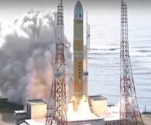 Япония успешно запустила ракету с грузовым кораблем для МКС Япония успешно запустила ракету с грузовым кораблем для МКС