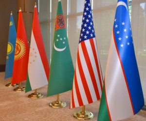 Трамп зовет в Вашингтон лидеров стран Центральной Азии Трамп зовет в Вашингтон лидеров стран Центральной Азии