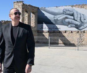 Əliyev Cəbrayıl rayonunun Horovlu kəndinin birinci mərhələsinin açılışında iştirak edib Əliyev Cəbrayıl rayonunun Horovlu kəndinin birinci mərhələsinin açılışında iştirak edib