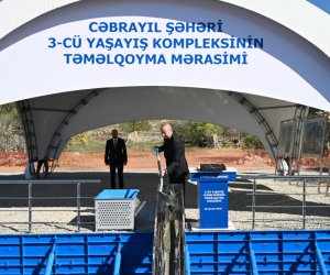 В городе Джабраил заложен фундамент второго и третьего жилых комплексов В городе Джабраил заложен фундамент второго и третьего жилых комплексов