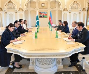 Sahibə Qafarova Pakistan Senatının sədri ilə görüşüb Sahibə Qafarova Pakistan Senatının sədri ilə görüşüb