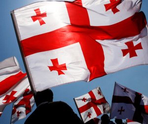 Gürcüstanda üç müxalifət partiyası ləğv edilə bilər Gürcüstanda üç müxalifət partiyası ləğv edilə bilər