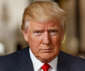 Трамп все еще решает, переда Трамп все еще решает, переда